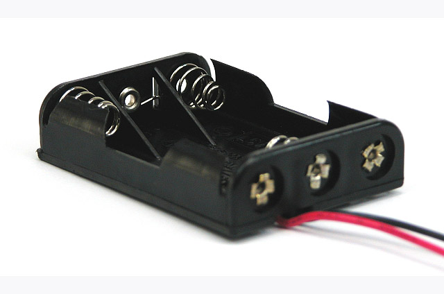 Battery Holder 3x Microcel (AAA) with 15cm cable - case closed