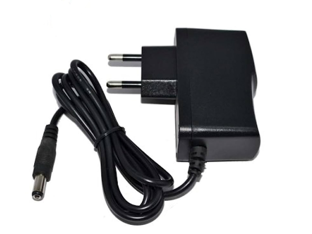 Stabilized 9V 1Amp with DC plug 5.5 - 2.5mm also for Arduino