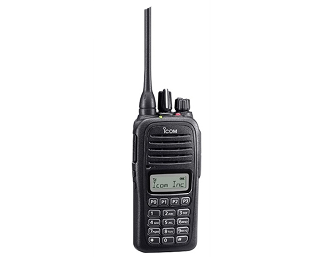 VHF portofoon met display en toetsenbord (IP67)