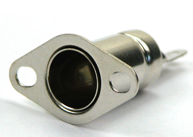 Chassis car radio antenna plug
