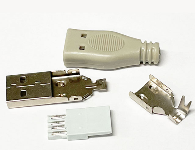 USB kabeldeel soldeer type A met kap