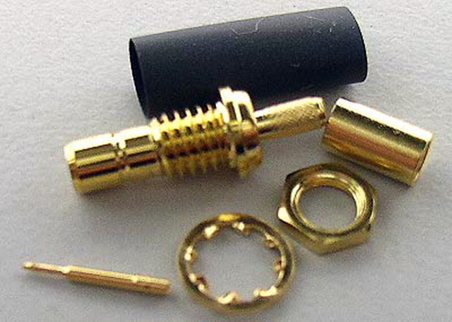 SMB male Crimp type RG174U Gold