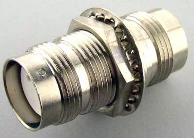 Twinaxial Female Double Bulkhead