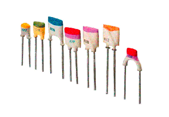 Ceramic capacitor 3,9pF 100V NP0 e=5,08mm