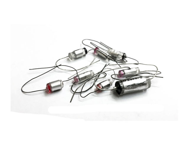 Styroflex Cond. 240PF - 250V - 2.5% - EMZ - 4.5X10.5mm - AX
