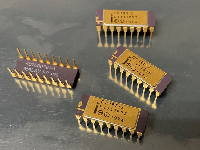 General-Purpose Static RAM - 8085 uP Compatible DIL-18