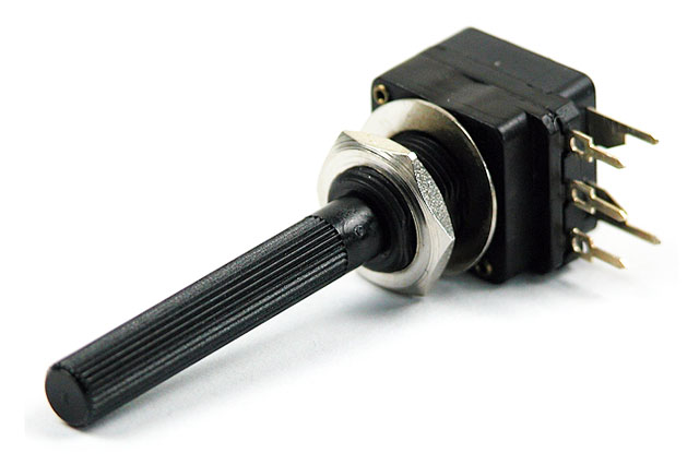 Potmeter met 6mm as plastic mono-lineair 5K + schakelaar - Pihe