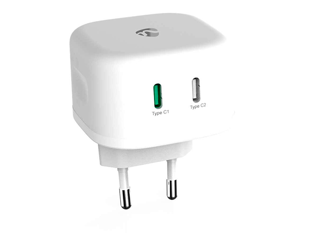 Universal Fast Charger with 2x USB-C Automatic Volt Selection 3A