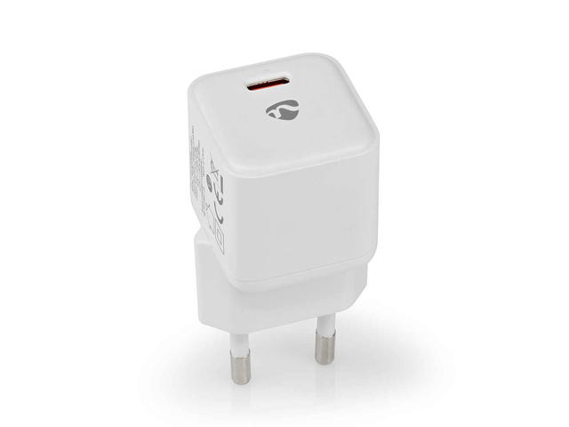 Universal Fast Charger USB-C Automatic Volt Selection 20Watt